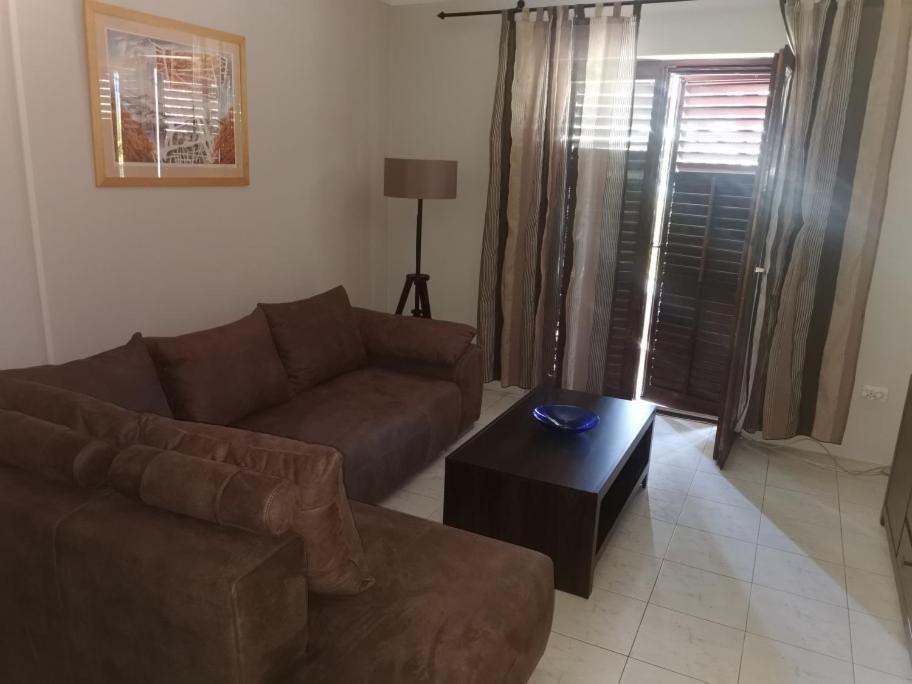 Apartmani I Sobe Goca ヘルツェグ・ノヴィ エクステリア 写真
