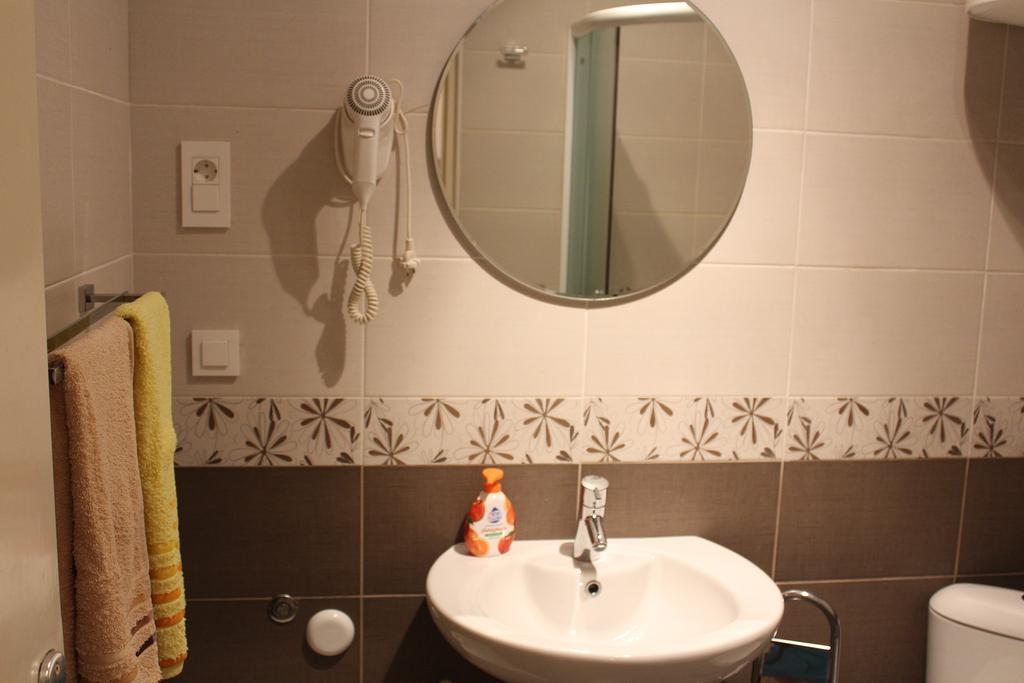 Apartmani I Sobe Goca ヘルツェグ・ノヴィ エクステリア 写真