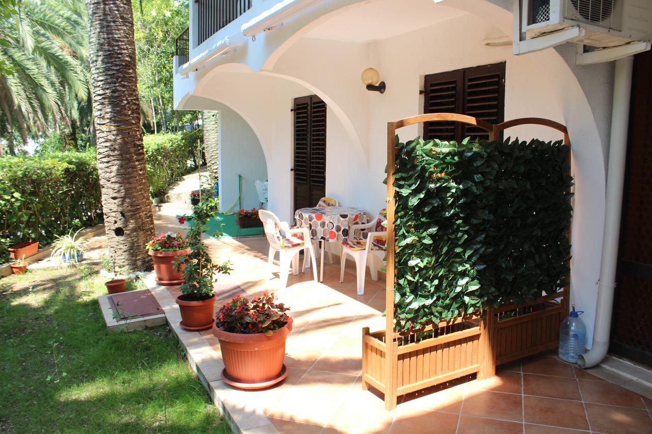 Apartmani I Sobe Goca ヘルツェグ・ノヴィ エクステリア 写真