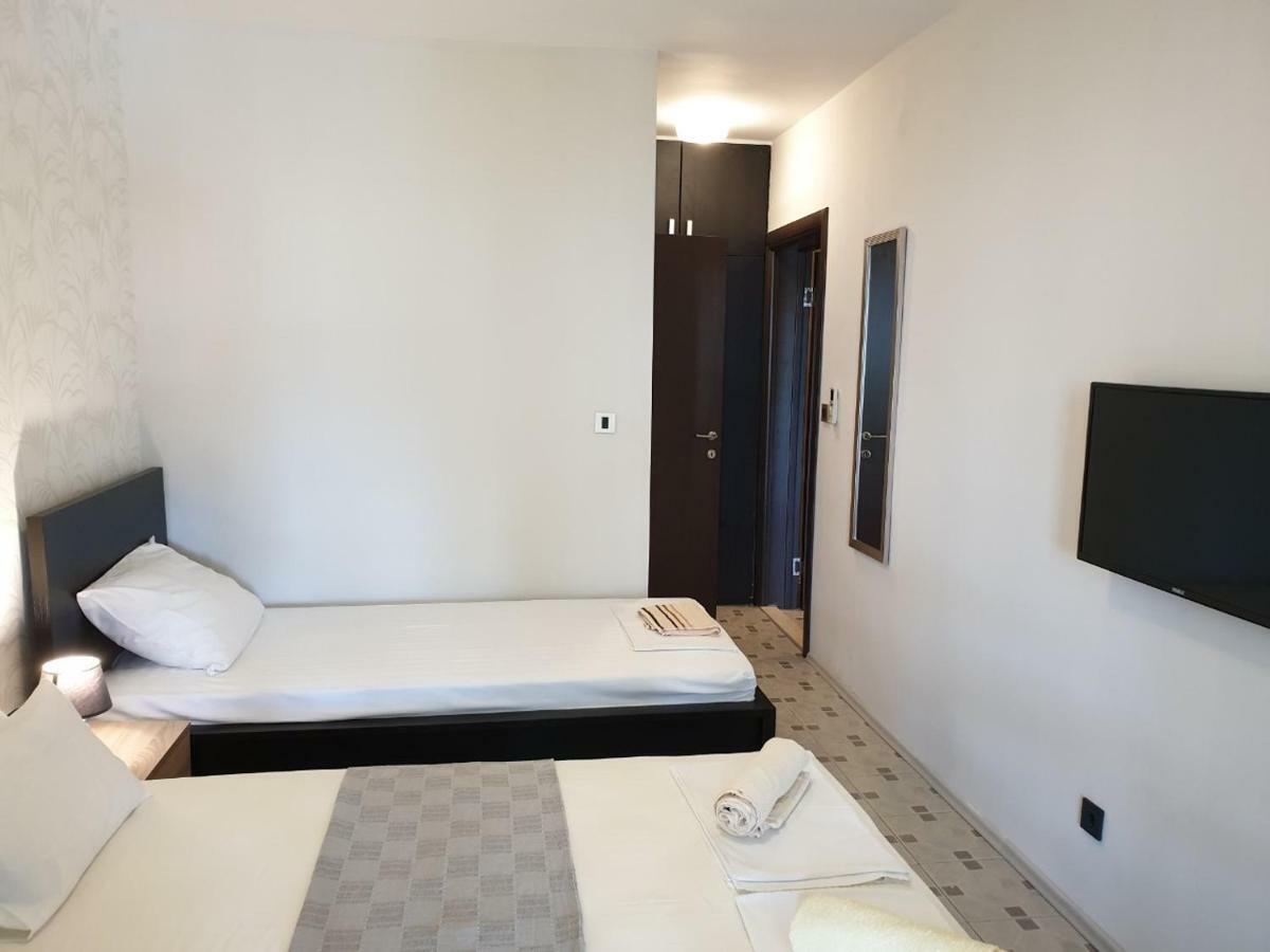 Apartmani I Sobe Goca ヘルツェグ・ノヴィ エクステリア 写真